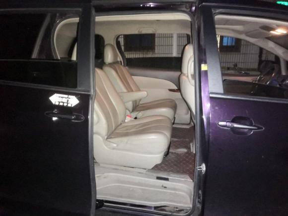 [上海·沪B] 二手比亚迪比亚迪M62015款 2.4L 自动尊贵版