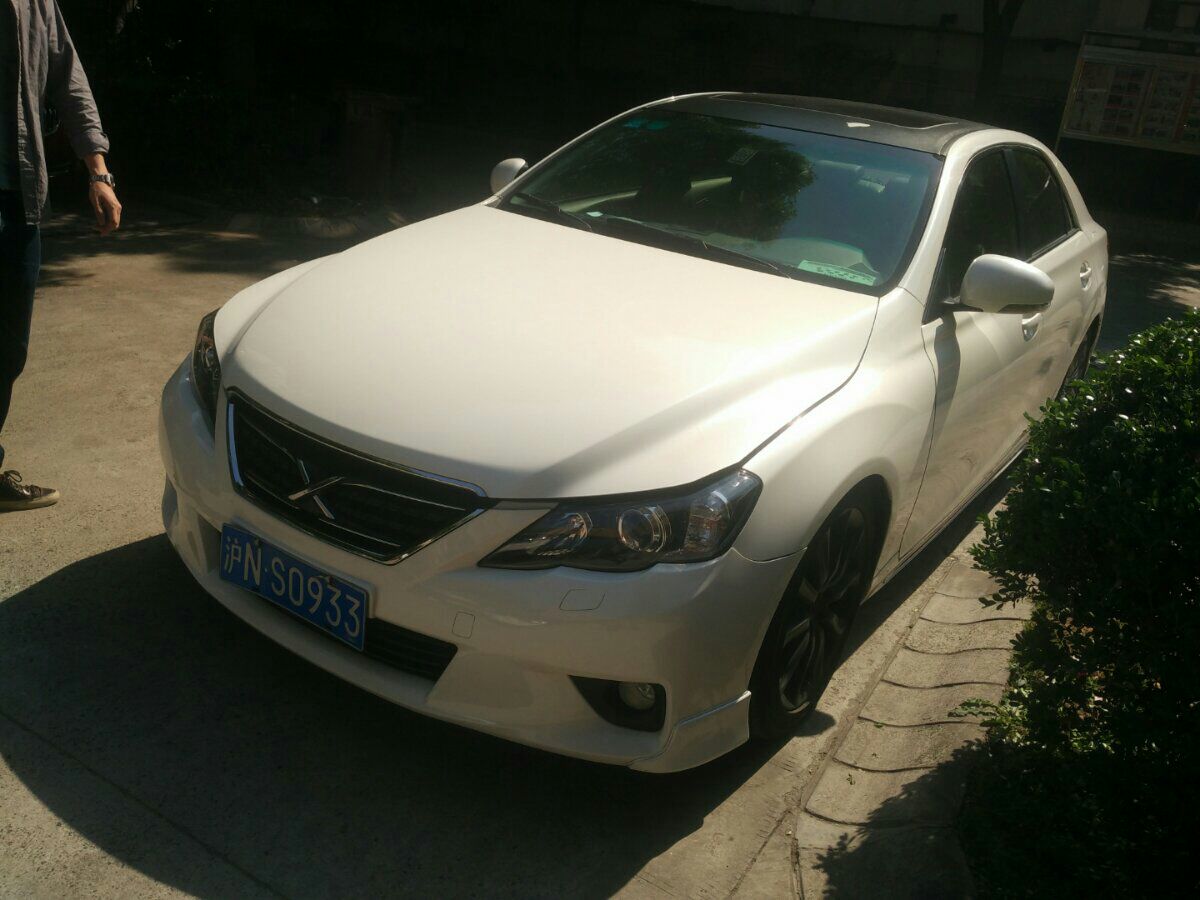 2616万买的丰田锐志开5年就贬值918万上海车主表示不服别再骗我了