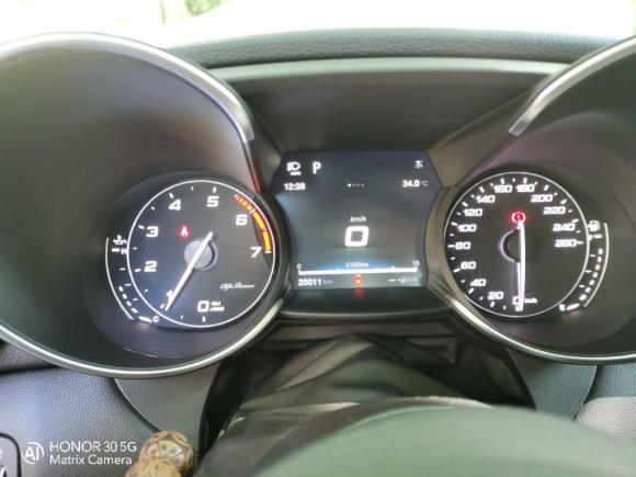 [广州·粤A] 二手阿尔法罗密欧Giulia2017款 2.0T 280HP 豪华版