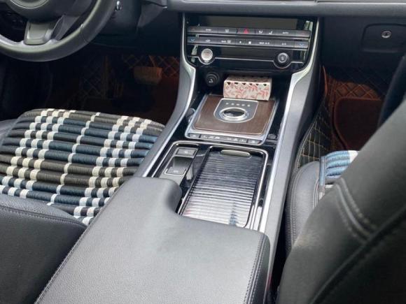 [济南·鲁S] 二手捷豹捷豹XFL2017款 XFL 2.0T 200PS 精英版