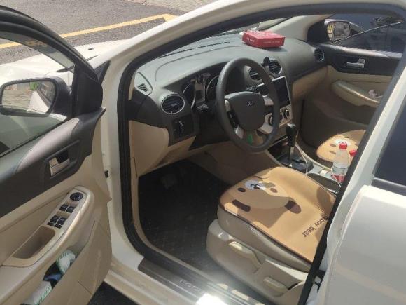 [武汉·鄂A] 二手福特福克斯2011款 两厢 1.8L 自动时尚型