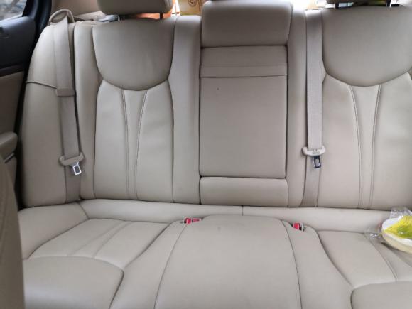 [济南·苏A] 二手荣威荣威9502012款 2.0L 舒适版