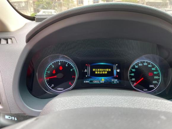 [武汉·鄂K] 二手比亚迪速锐2015款 1.5L 手动豪华型