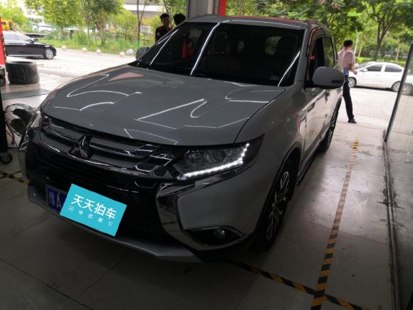 三菱欧蓝德2018款 2.0L 两驱荣耀版 5座「郑州二手车」「天天拍车」