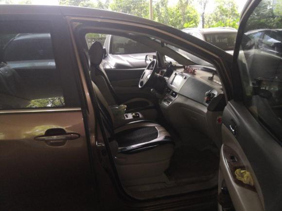 [上海·贵E] 二手比亚迪比亚迪M62013款 2.4L 手动舒适型