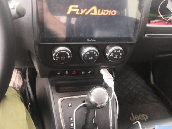 [金华·浙G] 二手Jeep指南者2012款 2.0L 两驱豪华版