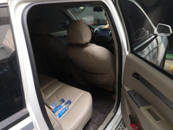 [济南·鲁A] 二手陆风陆风X82012款 探索版 2.0T 柴油4X4豪华型