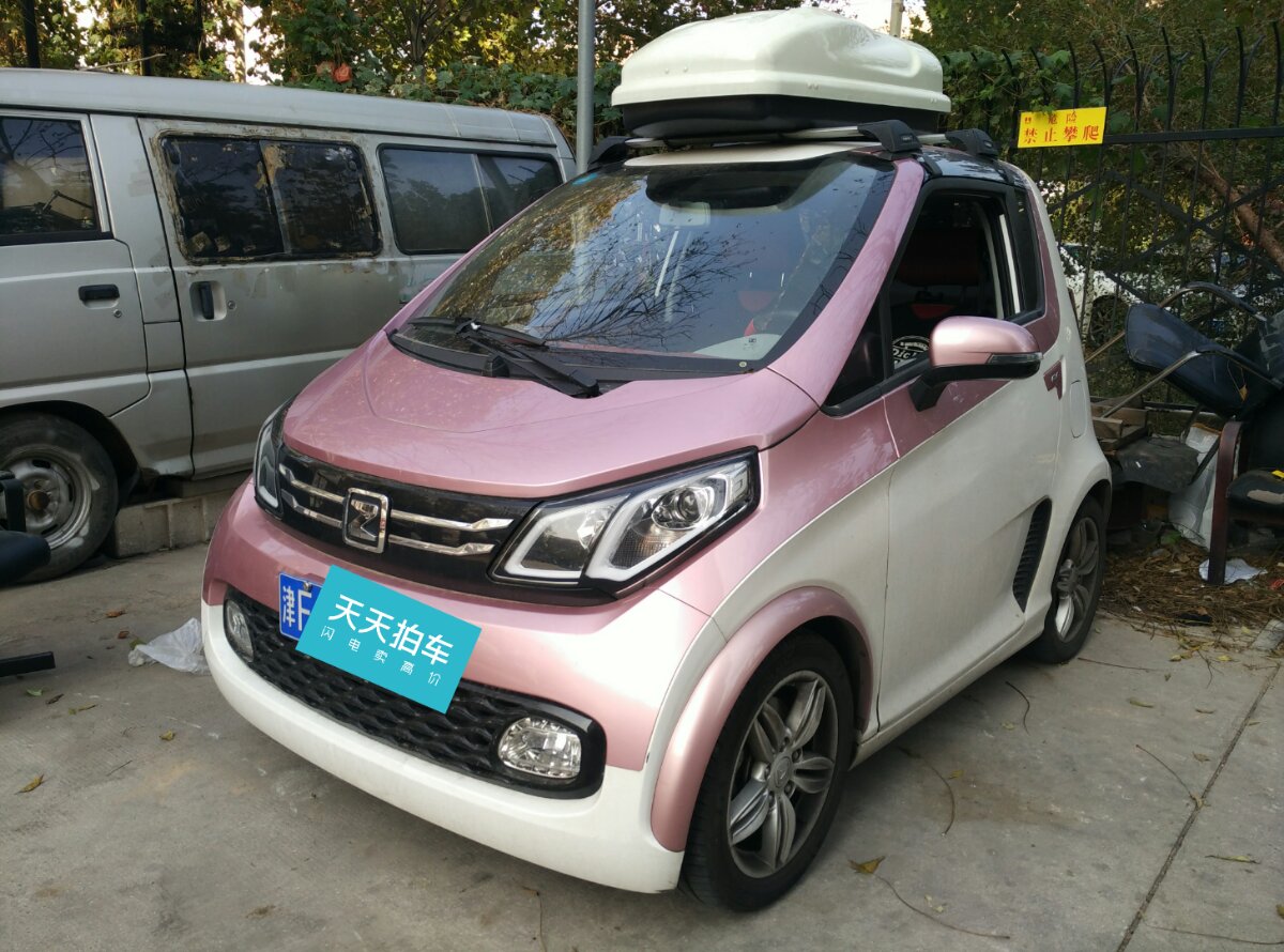 落地价20.00万的众泰众泰e200现在还值几万?