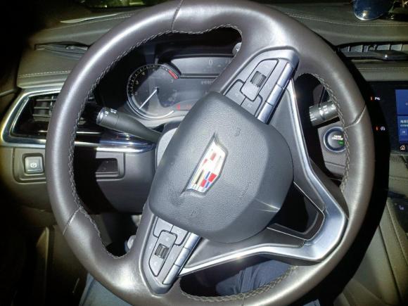 [武汉·鄂A] 二手凯迪拉克凯迪拉克XT62020款 28T 六座四驱风尚型