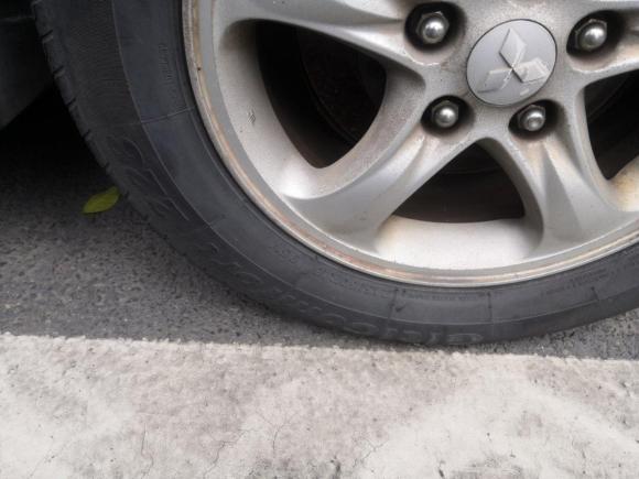 [佛山·粤A] 二手三菱格蓝迪2007款 2.4 七座舒适版