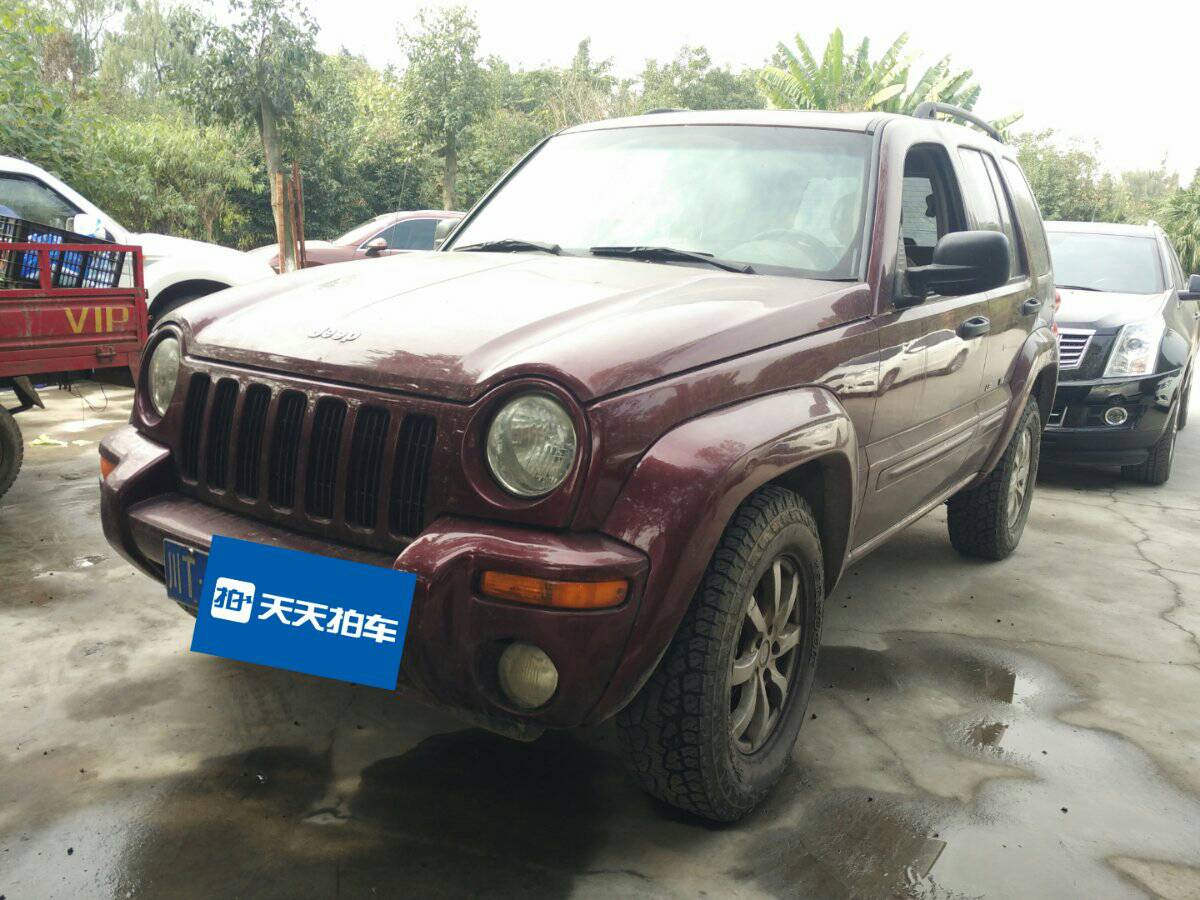 成都jeep自由人2001年出厂37l自动卖车分享