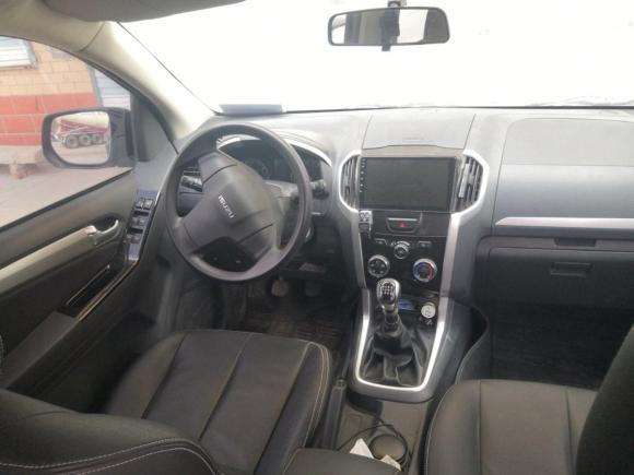 [济南·鲁A] 二手五十铃铃拓2018款 2.5T两驱基本款JE4D25Q5A