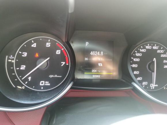 [嘉兴·浙F] 二手阿尔法罗密欧Giulia2017款 2.0T 200HP 精英版