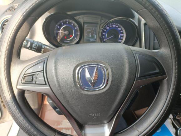 [义乌·鄂J] 二手长安长安CS152016款 1.5L 自动时尚版