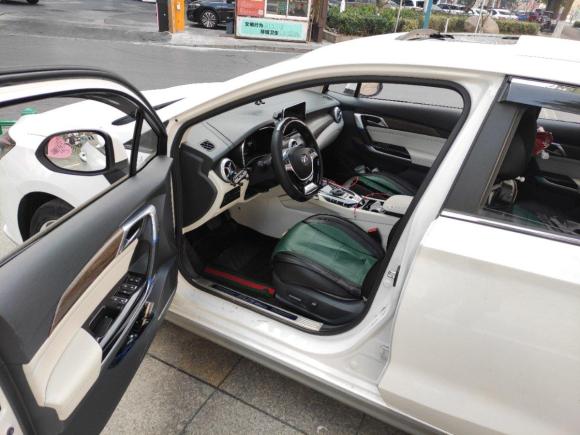 [苏州·苏E] 二手北汽绅宝北汽新能源EU52018款 R500 智尚版