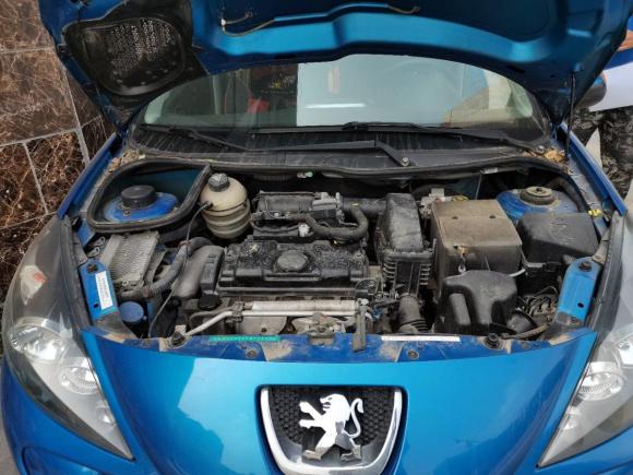 [南京·苏A] 二手标致标致2072011款 两厢 1.4L 手动驭乐版