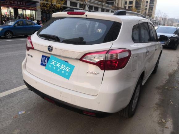 [成都·川A] 二手启辰启辰T702015款 1.6L 手动睿行版