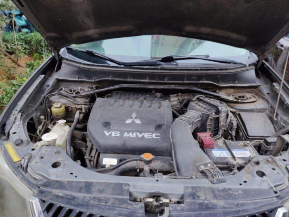 [南昌·赣C] 二手三菱欧蓝德2008款 3.0精英版