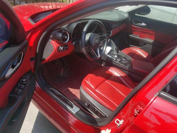 [嘉兴·浙F] 二手阿尔法罗密欧Giulia2017款 2.0T 200HP 精英版