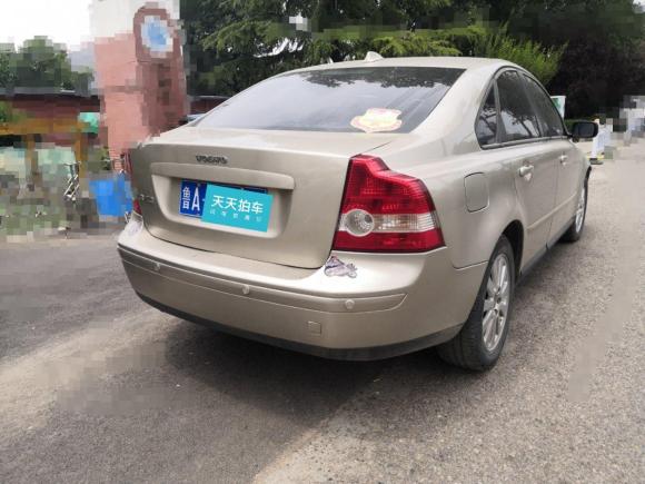 [济南·鲁A] 二手沃尔沃沃尔沃S402007款 2.4i 智雅版