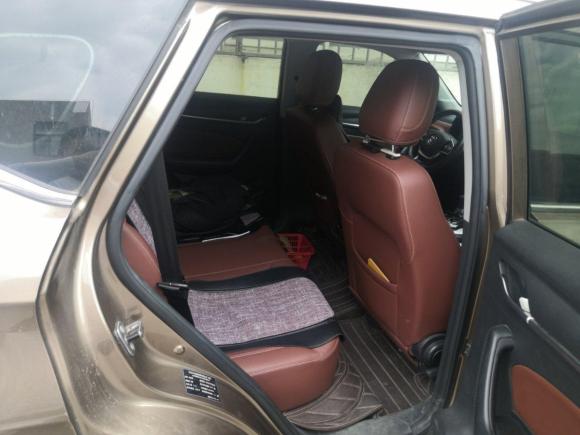 [南京·苏A] 二手中华中华V62018款 1.5T 自动尊贵型