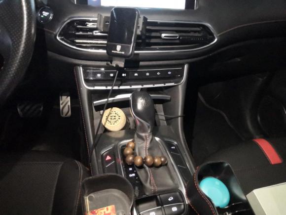 [深圳·川Y] 二手MG名爵HS2018款 20T 自动两驱荷尔蒙激情版 国V