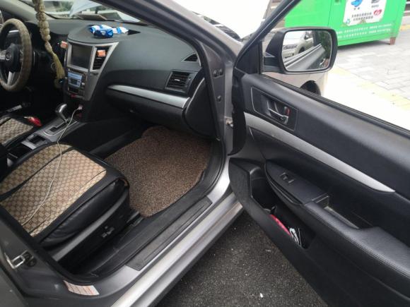 [济南·鲁A] 二手斯巴鲁力狮2010款 2.0i旅行导航版