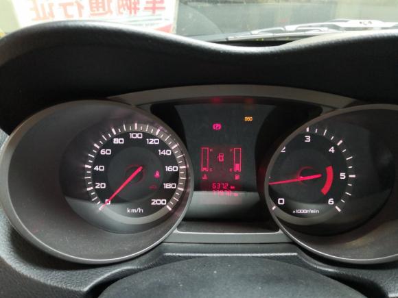 [济南·鲁A] 二手陆风陆风X82012款 探索版 2.0T 柴油4X4豪华型