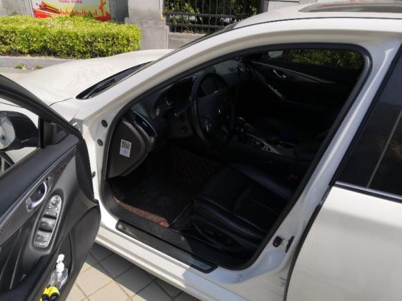 [南通·苏F] 二手英菲尼迪英菲尼迪Q502014款 3.7L 舒适版