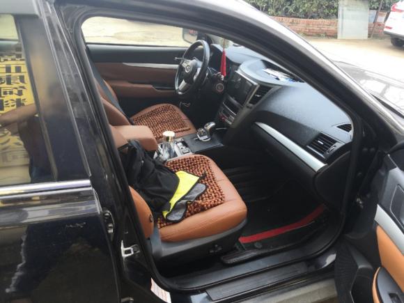 [青岛·鲁B] 二手斯巴鲁力狮2010款 2.0i豪华旅行版