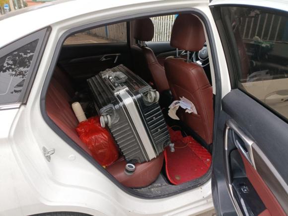 [无锡·皖S] 二手北汽绅宝绅宝D502018款 1.5L CVT尊贵智驾版