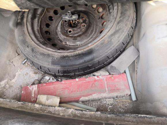 [青岛·鲁H] 二手起亚起亚K22012款 三厢 1.4L MT GLS纪念版