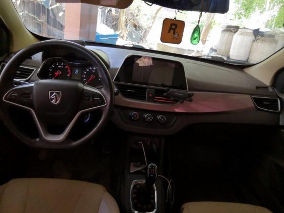 [嘉兴·皖A] 二手宝骏宝骏310W2017款 1.5L 手动时尚型 国V