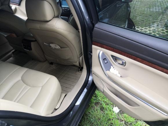 [济南·苏A] 二手荣威荣威9502012款 2.0L 舒适版