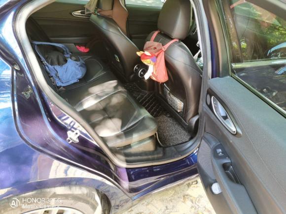 [广州·粤A] 二手阿尔法罗密欧Giulia2017款 2.0T 280HP 豪华版