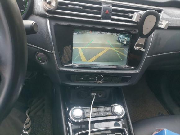 [武汉·鄂A] 二手荣威荣威Ei52018款 互联网豪华版