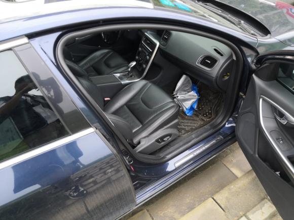 [南昌·赣A] 二手沃尔沃沃尔沃V602013款 T5 舒适版