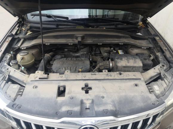 [南京·苏A] 二手中华中华V62018款 1.5T 自动尊贵型