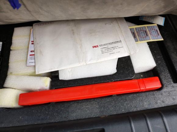 [广州·粤A] 二手众泰众泰E2002016款 三门两座科技版