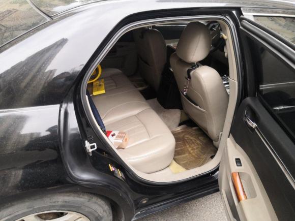 [青岛·鲁U] 二手克莱斯勒克莱斯勒300C2006款 2.7L 豪华版