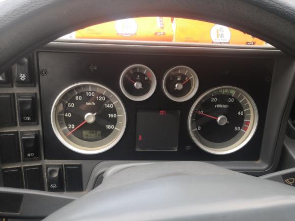 [青岛·鲁U] 二手依维柯得意2009款 2.8T-V35基本型