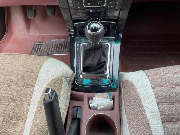 [武汉·鄂K] 二手比亚迪速锐2015款 1.5L 手动豪华型