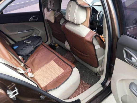 [广州·粤L] 二手宝骏宝骏6302014款 1.5L 手动标准型