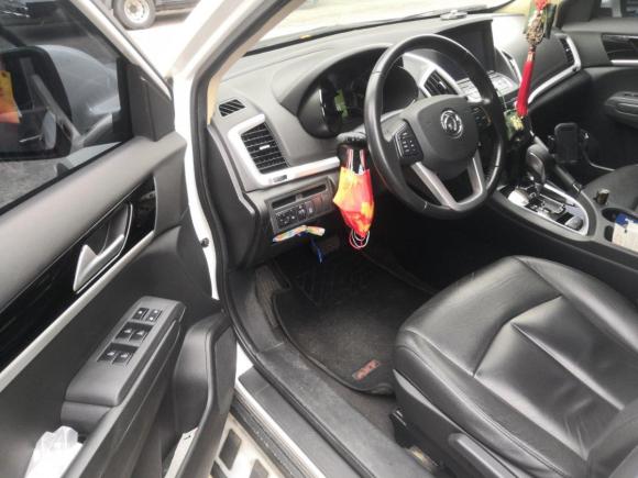 [深圳·粤B] 二手东风风神东风风神AX72015款 2.0L 自动智逸型