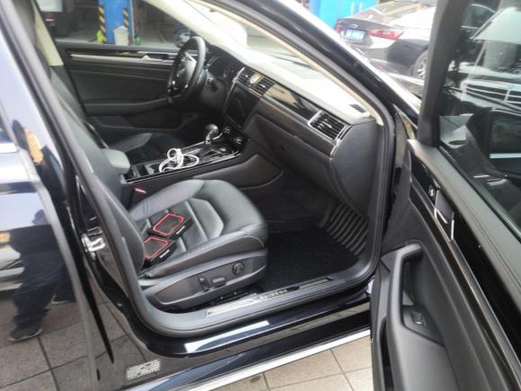 [无锡·吉A] 二手大众辉昂2018款 改款 380TSI 两驱商务版