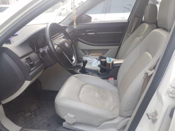 [青岛·鲁B] 二手北汽绅宝绅宝D502015款 1.5L 手动舒适超值导航版