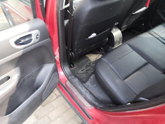 [常州·苏B] 二手标致标致3072013款 两厢 1.6L 手动舒适版