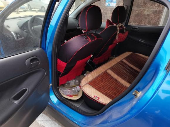 [南京·苏A] 二手标致标致2072011款 两厢 1.4L 手动驭乐版