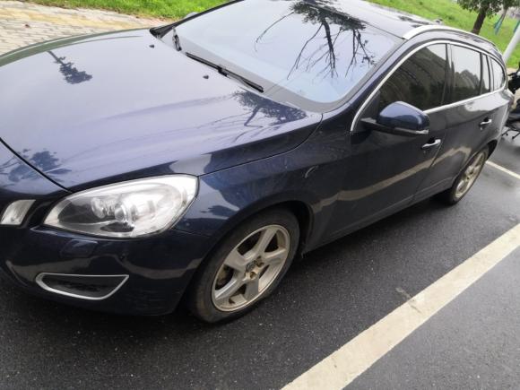 [南昌·赣A] 二手沃尔沃沃尔沃V602013款 T5 舒适版