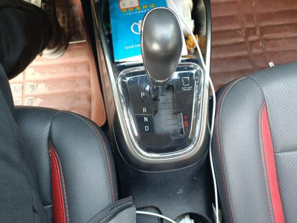 [义乌·鄂J] 二手长安长安CS152016款 1.5L 自动时尚版